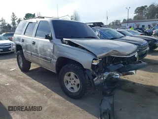 2004 Chevrolet Tahoe LT with VIN 1GNEC13Z24R307482, listed as a IAAI auction lot 41387538 with 322,339 mi miles. Bid and sale history available at carsss.com. Image 1.