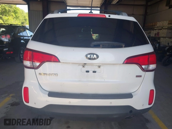 2015 Kia Sorento LX with VIN 5XYKTCA64FG607865, listed as a IAAI auction lot 42599348 with 138,100 mi miles and . Bid and sale history available at DreamBid. Image 16.