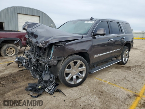2017 Cadillac Escalade Premium Luxury z VIN 1GYS4CKJ0HR349052, wystawiony jako Copart lot #42430434 z przebiegiem 44 598 mil mil oraz Szkoda całkowita • Salvage title. Historia ofert i sprzedaży dostępna na DreamBid. Obrazek 1.