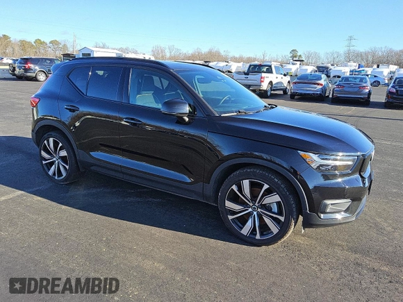 2021 Volvo XC40 z VIN YV4ED3UR3M2609918, wystawiony jako Copart lot #84349024 z przebiegiem 32 934 mil mil oraz Czysty tytuł • Clean title. Historia ofert i sprzedaży dostępna na DreamBid. Obrazek 4.