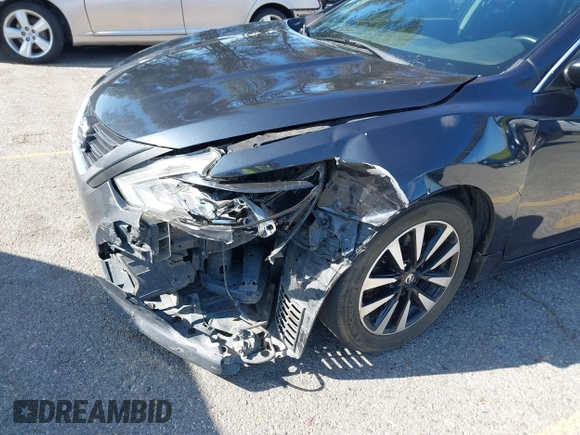 2018 Nissan Altima SR with VIN 1N4AL3AP3JC205780, listed as a IAAI auction lot 41921404 with 109,863 mi miles and . Bid and sale history available at carsss.com. Image 6.