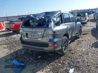2023 Lexus GX 460 Premium z VIN JTJAM7BX9P5383362, wystawiony jako IAAI lot #42215802 z przebiegiem Nie podano mil oraz . Historia ofert i sprzedaży dostępna na DreamBid. Obrazek 4.