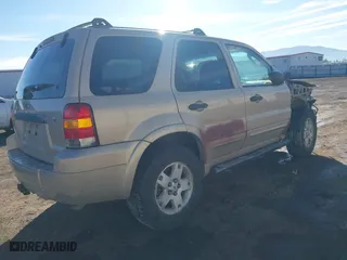 2007 Ford Escape XLT with VIN 1FMCU93167KB89242, listed as a IAAI auction lot 41654083 with 161,847 mi miles. Bid and sale history available at carsss.com. Image 4.