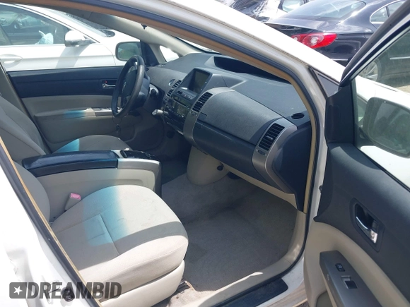2008 Toyota Prius with VIN JTDKB20U983361755, listed as a IAAI auction lot 42187981 with 220,113 mi miles. Bid and sale history available at carsss.com. Image 5.