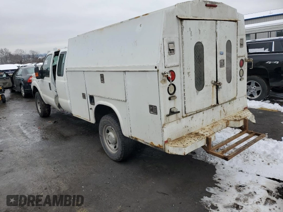 2011 Ford F-350 z VIN 1FD7X3F68BEA96212, wystawiony jako Copart lot #44791715 z przebiegiem Nie podano mil oraz Szkoda całkowita • Salvage title. Historia ofert i sprzedaży dostępna na DreamBid. Obrazek 2.