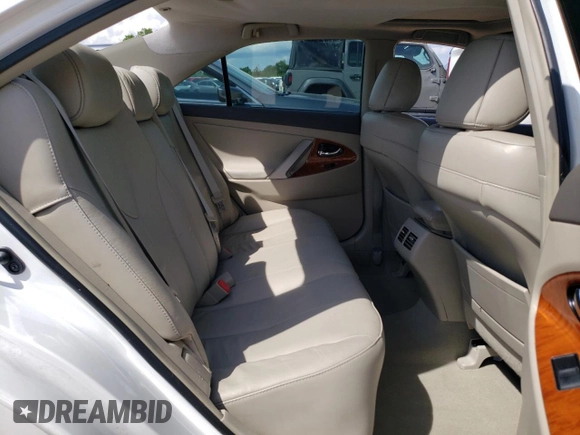 2008 Toyota Camry LE z VIN 4T1BK46K58U560311, wystawiony jako Copart lot #56431825 z przebiegiem 209 626 mil mil oraz Szkoda całkowita • Salvage title. Historia ofert i sprzedaży dostępna na DreamBid. Obrazek 10.
