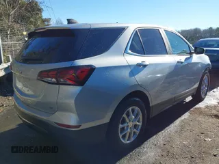 2022 Chevrolet Equinox LT with VIN 3GNAXKEV4NL234627, listed as a IAAI auction lot 41285466 with 40,574 mi miles. Bid and sale history available at carsss.com. Image 4.
