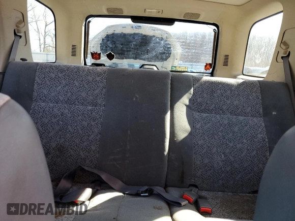 2002 Isuzu Rodeo S z VIN 4S2CK58W724334510, wystawiony jako Copart lot #45355875 z przebiegiem 121 884 mil mil oraz Tytuł czysty. Historia ofert i sprzedaży dostępna na DreamBid. Obrazek 10.