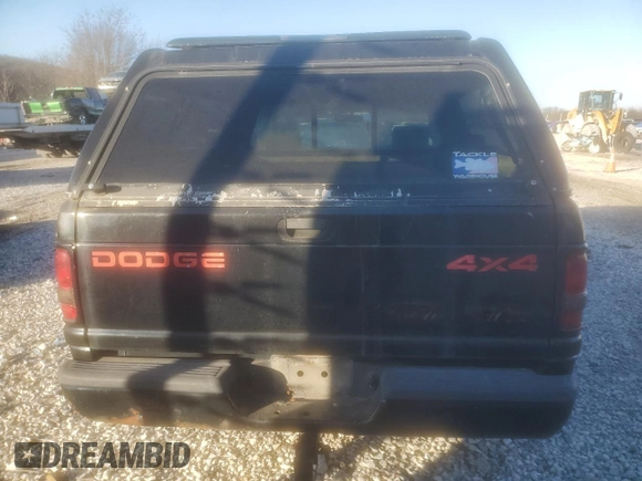 1997 Dodge 1500 z VIN 1B7HF16Z6VS112214, wystawiony jako Copart lot #85931574 z przebiegiem 247 433 mil mil oraz Czysty tytuł • Clean title. Historia ofert i sprzedaży dostępna na DreamBid. Obrazek 6.