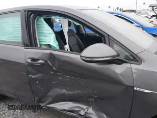 2019 Volkswagen Golf SEL Premium с VIN WVWPR7AU0KW911072, выставлен на аукционе IAAI как лот 42028291 с пробегом 33 726 миль миль и . История ставок и продаж доступна на DreamBid. Изображение 13.