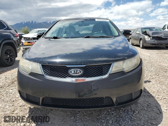 2010 Kia Forte EX z VIN KNAFU4A21A5296203, wystawiony jako Copart lot #57254345 z przebiegiem Nie podano mil oraz Tytuł czysty. Historia ofert i sprzedaży dostępna na DreamBid. Obrazek 5.
