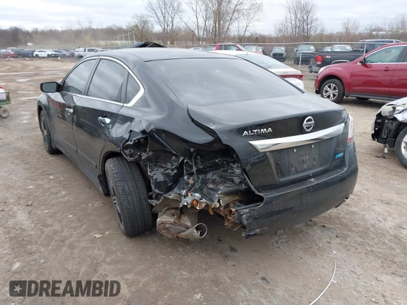 2014 Nissan Altima SV with VIN 1N4AL3AP8EN385266, listed as a IAAI auction lot 42050393 with 83,664 mi miles and . Bid and sale history available at carsss.com. Image 3.