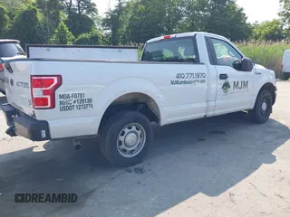2020 Ford F-150 XL z VIN 1FTMF1CB1LKD30340, wystawiony jako IAAI lot #42468386 z przebiegiem 39 884 mil mil oraz . Historia ofert i sprzedaży dostępna na DreamBid. Obrazek 4.