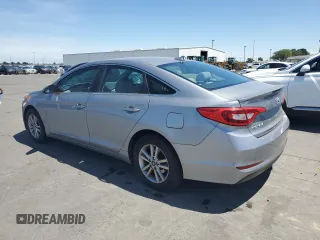 2017 Hyundai Sonata SE z VIN 5NPE24AF9HH477549, wystawiony jako Copart lot #57172315 z przebiegiem 130 643 mil mil oraz Szkoda całkowita • Salvage title. Historia ofert i sprzedaży dostępna na DreamBid. Obrazek 2.