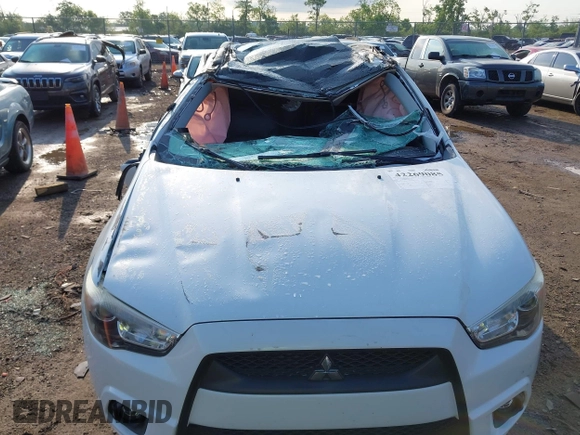 2011 Mitsubishi Outlander SE z VIN JA4AP4AU1BZ021926, wystawiony jako IAAI lot #42269085 z przebiegiem 113 010 mil mil oraz . Historia ofert i sprzedaży dostępna na DreamBid. Obrazek 6.