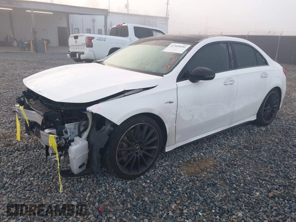 2021 Mercedes-Benz A 35 AMG z VIN W1K3G5BB2MJ266887, wystawiony jako IAAI lot #41509086 z przebiegiem 90 459 mil mil oraz . Historia ofert i sprzedaży dostępna na DreamBid. Obrazek 18.