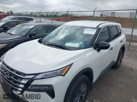 2024 Nissan Rogue S with VIN 5N1BT3AA2RC759541, listed as a IAAI auction lot 42125133 with 895 mi miles and . Bid and sale history available at DreamBid. Image 6.