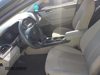 2017 Hyundai Sonata SE with VIN 5NPE24AF1HH493180, listed as a IAAI auction lot 41972109 with 91,293 mi miles and . Bid and sale history available at DreamBid. Image 5.