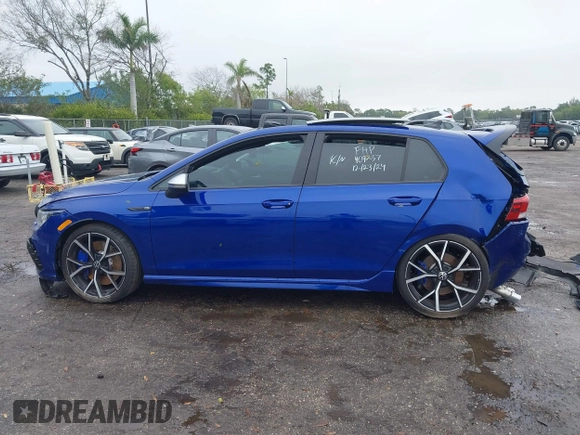 2024 Volkswagen Golf z VIN WVWFB7CD0RW141589, wystawiony jako IAAI lot #41407136 z przebiegiem 3 532 mil mil oraz . Historia ofert i sprzedaży dostępna na DreamBid. Obrazek 14.