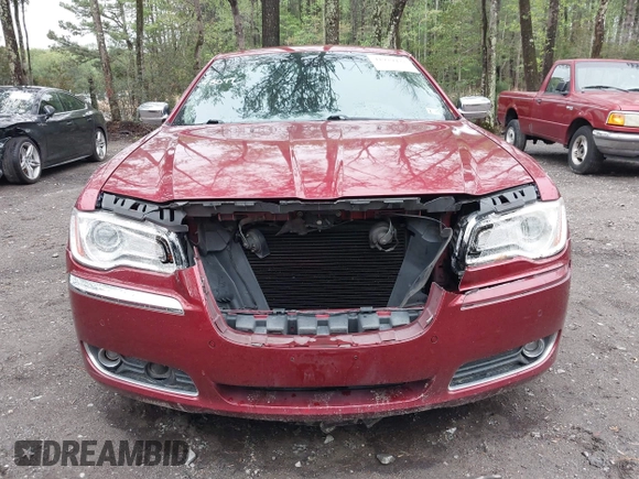 2014 Chrysler 300 C z VIN 2C3CCAET9EH157059, wystawiony jako IAAI lot #41979473 z przebiegiem 111 099 mil mil oraz . Historia ofert i sprzedaży dostępna na DreamBid. Obrazek 6.