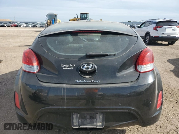 2015 Hyundai Veloster z VIN KMHTC6AD9FU243280, wystawiony jako Copart lot #55833475 z przebiegiem 72 262 mil mil oraz Szkoda całkowita • Salvage title. Historia ofert i sprzedaży dostępna na DreamBid. Obrazek 6.