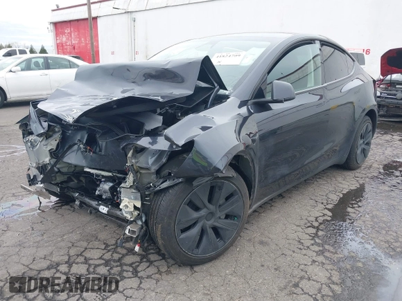 2024 Tesla Model Y с VIN 7SAYGDED6RF102745, выставлен на аукционе IAAI как лот 41824709 с пробегом 13 842 миль миль и . История ставок и продаж доступна на DreamBid. Изображение 19.