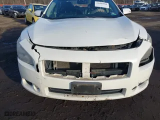 2010 Nissan Maxima 3.5 SV w/Premium Pkg with VIN 1N4AA5APXAC804113, listed as a IAAI auction lot 41586068 with 127,134 mi miles. Bid and sale history available at carsss.com. Image 6.