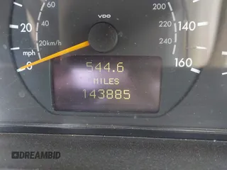 2001 Mercedes-Benz E 320 z VIN WDBJF65J71B245423, wystawiony jako IAAI lot #42117041 z przebiegiem 143 885 mil mil oraz . Historia ofert i sprzedaży dostępna na DreamBid. Obrazek 16.