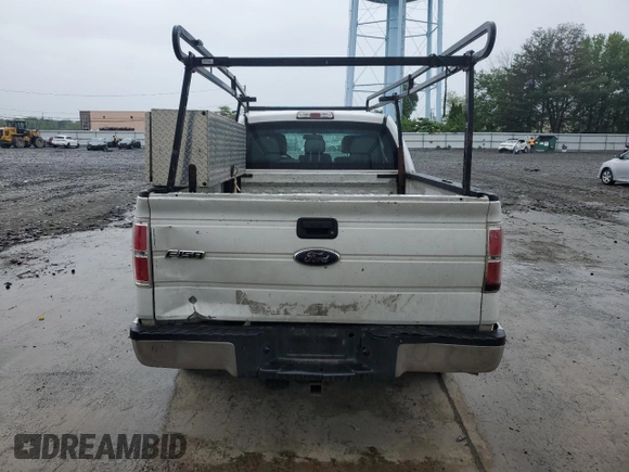 2013 Ford F-150 XL z VIN 1FTFX1CT2DKF61201, wystawiony jako Copart lot #58761215 z przebiegiem Nie podano mil oraz Szkoda całkowita • Salvage title. Historia ofert i sprzedaży dostępna na DreamBid. Obrazek 6.