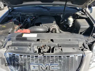 2007 GMC Yukon SLT with VIN 1GKFC13J17R110240, listed as a Copart auction lot 48430385 with 0 mi miles and Salvage Title. Bid and sale history available at carsss.com. Image 12.