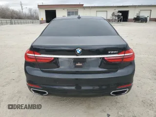 2016 BMW 7 Series 750i z VIN WBA7F0C51GGL99505, wystawiony jako Copart lot #49775245 z przebiegiem 46 703 mil mil oraz Szkoda całkowita • Salvage title. Historia ofert i sprzedaży dostępna na DreamBid. Obrazek 6.