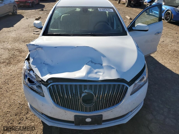 2015 Buick LaCrosse with VIN 1G4GA5G31FF219771, listed as a Copart auction lot 81685644 with 30,914 mi miles and Salvage Title. Bid and sale history available at carsss.com. Image 12.