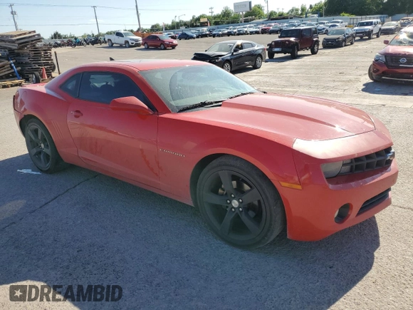 2011 Chevrolet Camaro 2LT z VIN 2G1FC1ED4B9193354, wystawiony jako Copart lot #57403725 z przebiegiem 255 443 mil mil oraz Szkoda całkowita • Salvage title. Historia ofert i sprzedaży dostępna na DreamBid. Obrazek 4.