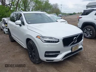 2018 Volvo XC90 Momentum z VIN YV4A22PK6J1337167, wystawiony jako IAAI lot #42146617 z przebiegiem 95 500 mil mil oraz . Historia ofert i sprzedaży dostępna na DreamBid. Obrazek 1.