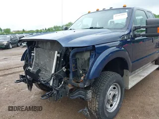 2012 Ford F-250 XL z VIN 1FT7X2B66CEB37698, wystawiony jako IAAI lot #42427035 z przebiegiem 269 696 mil mil oraz . Historia ofert i sprzedaży dostępna na DreamBid. Obrazek 19.