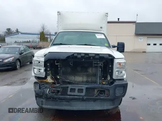 2015 Ford F-250 XL z VIN 1FDBF2B66FEA47593, wystawiony jako IAAI lot #38838987 z przebiegiem 438 340 mil mil oraz . Historia ofert i sprzedaży dostępna na DreamBid. Obrazek 13.