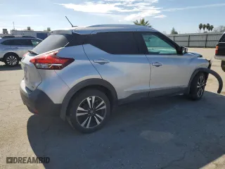 2018 Nissan Kicks SR with VIN 3N1CP5CU1JL510840, listed as a Copart auction lot 45712825 with 92,265 mi miles and Salvage Title. Bid and sale history available at carsss.com. Image 3.