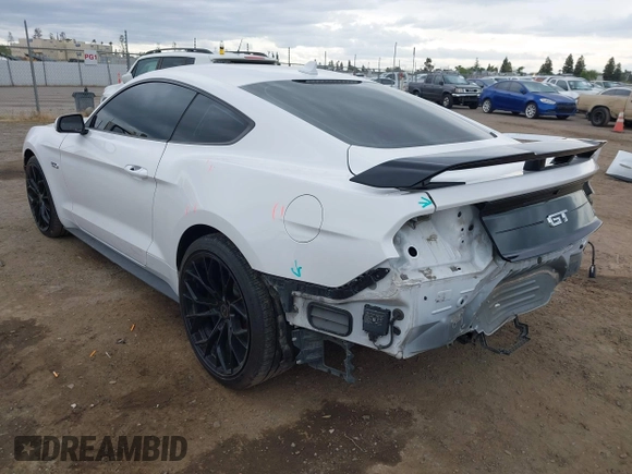 2021 Ford Mustang GT z VIN 1FA6P8CF7M5110160, wystawiony jako IAAI lot #41885188 z przebiegiem 75 799 mil mil oraz . Historia ofert i sprzedaży dostępna na DreamBid. Obrazek 3.