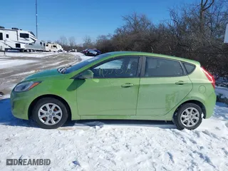 2013 Hyundai Accent GL with VIN KMHCT5AE5DU115490, listed as a IAAI auction lot 41598395 with 86,610 mi miles. Bid and sale history available at carsss.com. Image 15.