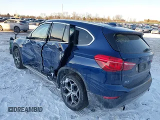 2019 BMW X1 xDrive28i z VIN WBXHT3C54K5L36472, wystawiony jako IAAI lot #41391927 z przebiegiem 88 950 mil mil oraz . Historia ofert i sprzedaży dostępna na DreamBid. Obrazek 3.