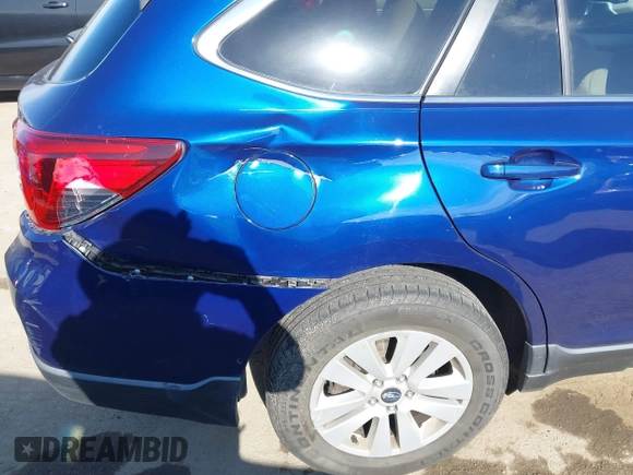2015 Subaru Outback Premium with VIN 4S4BSBDC2F3290862, listed as a IAAI auction lot 42011007 with 152,628 mi miles and . Bid and sale history available at DreamBid. Image 6.