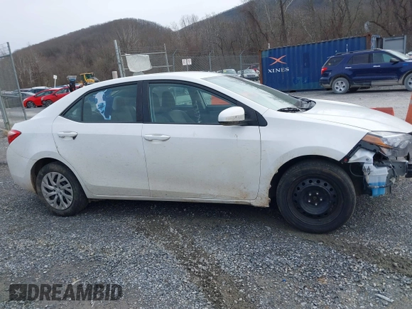 2018 Toyota Corolla L z VIN 5YFBURHE7JP840916, wystawiony jako IAAI lot #41603264 z przebiegiem 218 028 mil mil oraz . Historia ofert i sprzedaży dostępna na DreamBid. Obrazek 13.