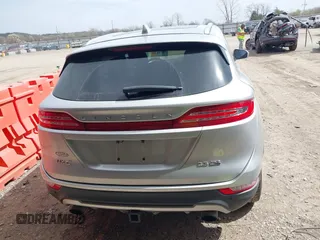 2015 Lincoln MKC with VIN 5LMTJ2AH8FUJ23341, listed as a IAAI auction lot 41828159 with 103,562 mi miles. Bid and sale history available at carsss.com. Image 17.