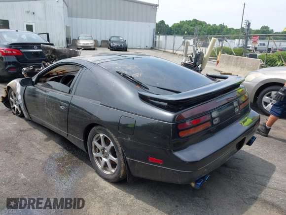 1990 Nissan 300ZX z VIN JN1RZ26A4LX010845, wystawiony jako IAAI lot #42280956 z przebiegiem 157 520 mil mil oraz . Historia ofert i sprzedaży dostępna na DreamBid. Obrazek 3.