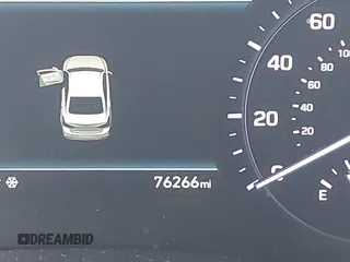 2018 Genesis G80 3.8L with VIN KMHGN4JE7JU253100, listed as a IAAI auction lot 41322591 with 76,266 mi miles. Bid and sale history available at carsss.com. Image 15.