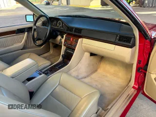 1995 Mercedes-Benz E Class with VIN WDBEA66E9SC279361, listed as a Copart auction lot 88114675 with 114,438 mi miles and Clean Title. Bid and sale history available at carsss.com. Image 6.