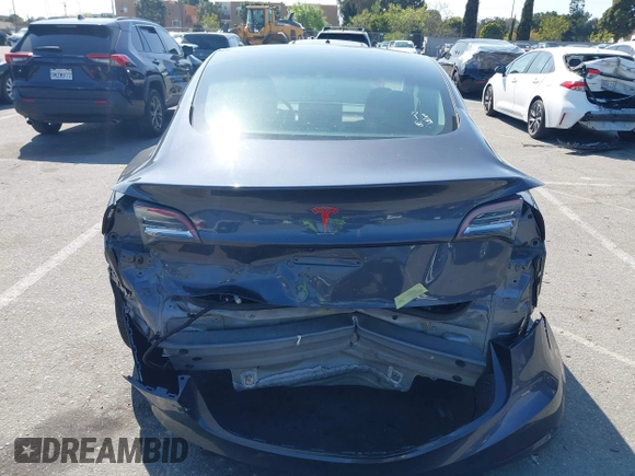 2023 Tesla Model 3 z VIN 5YJ3E1EA5PF401299, wystawiony jako IAAI lot #41968352 z przebiegiem 20 541 mil mil oraz . Historia ofert i sprzedaży dostępna na DreamBid. Obrazek 17.