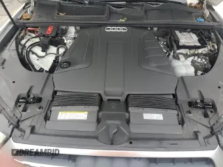 2019 Audi Q7 Premium Plus with VIN WA1LHAF79KD017451, listed as a Copart auction lot 61527125 with 129,180 mi miles and Salvage title. Bid and sale history available at DreamBid. Image 12.