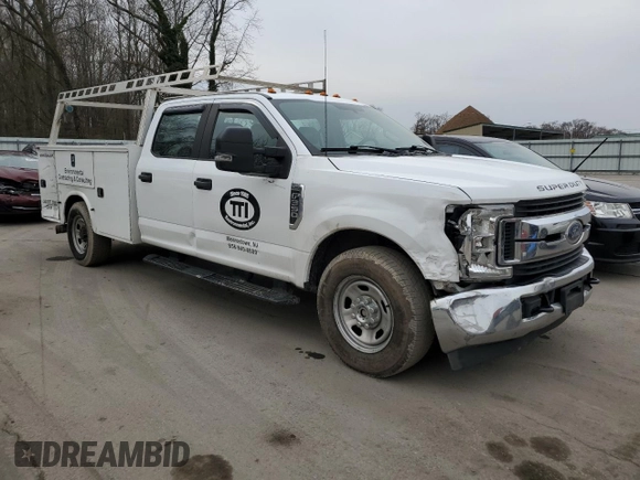 2018 Ford F-350 with VIN 1FD8W3E66JEC48883, listed as a Copart auction lot 44500174 with 204,881 mi miles and Salvage title. Bid and sale history available at DreamBid. Image 4.