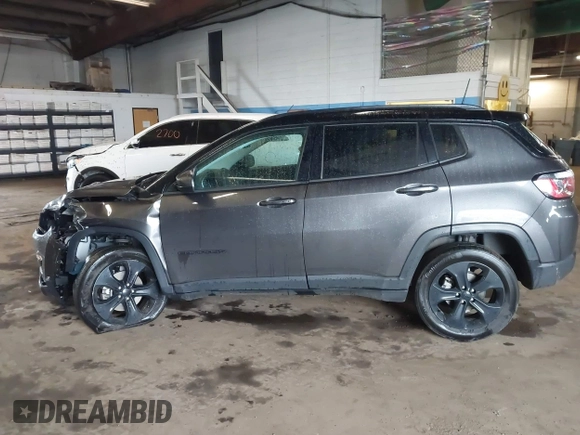 2021 Jeep Compass Latitude z VIN 3C4NJDBB3MT526057, wystawiony jako IAAI lot #42186267 z przebiegiem 32 393 mil mil oraz . Historia ofert i sprzedaży dostępna na DreamBid. Obrazek 15.